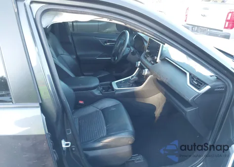 2021 Toyota Rav4 Hybrid Xse z USA, uszkodzony, nr VIN 4T3E6RFVXMU010659